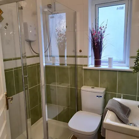 Kathleen's Includes Car Parking Διαμέρισμα *