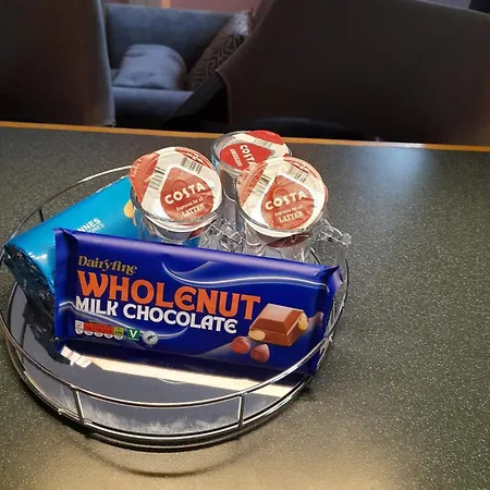 Kathleen's Includes Car Parking