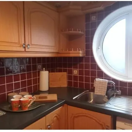 Kathleen's Includes Car Parking Apartment *